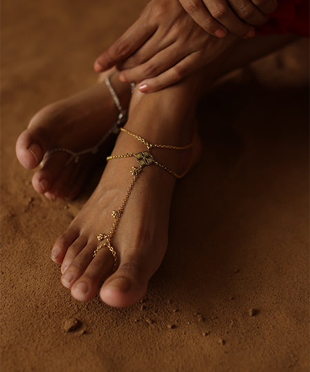 Handcrafted in 925 sterling silver, these oxidised anklets are inspired by Rajasthani silhouettes, perfect for festive occasions and weddings.