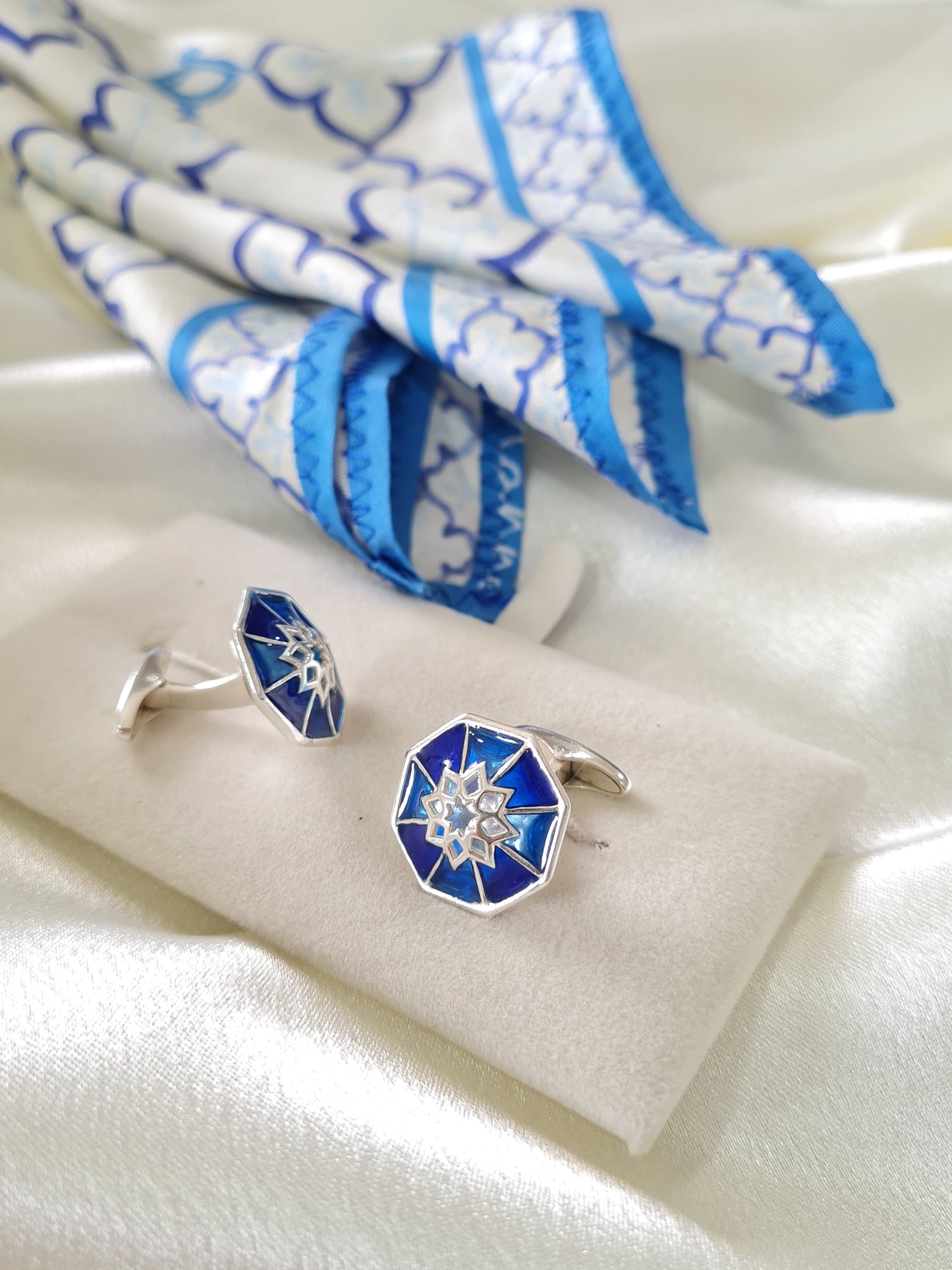 Dhoop Chaon Cufflinks With Pocket Square - Gift Box For Men - Sterling Silver