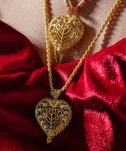 Rakaan Openable Pendant Necklace with Chain — Gold Finish