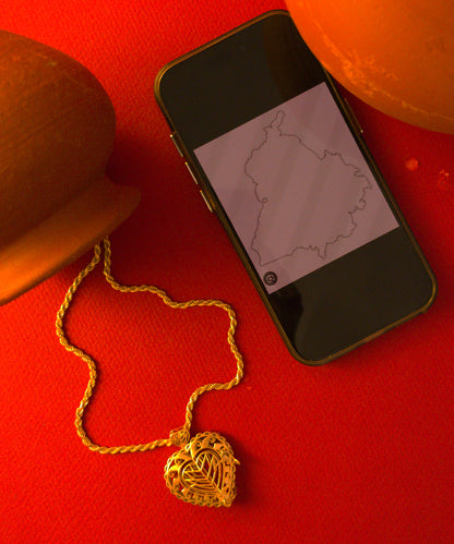 Rakaan Openable Pendant Necklace with Chain — Gold Finish