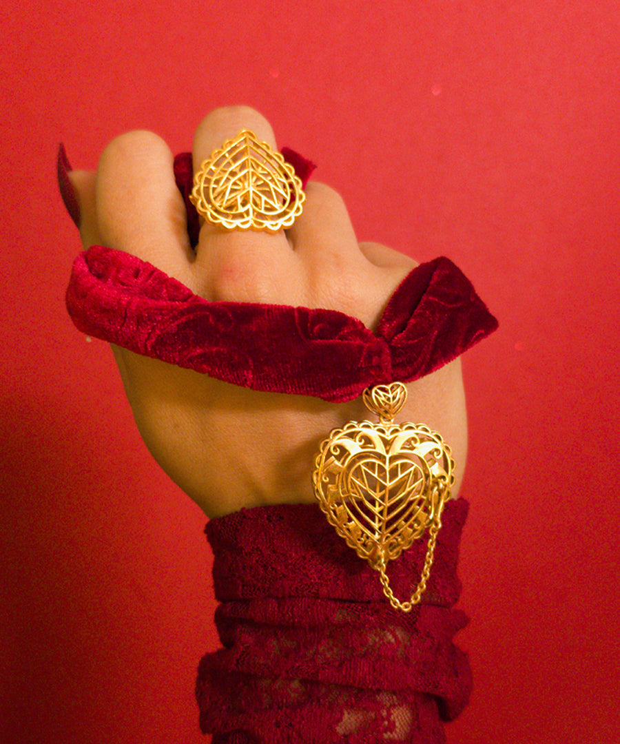Rakaan Velvet Choker Necklace — Vintage Gold