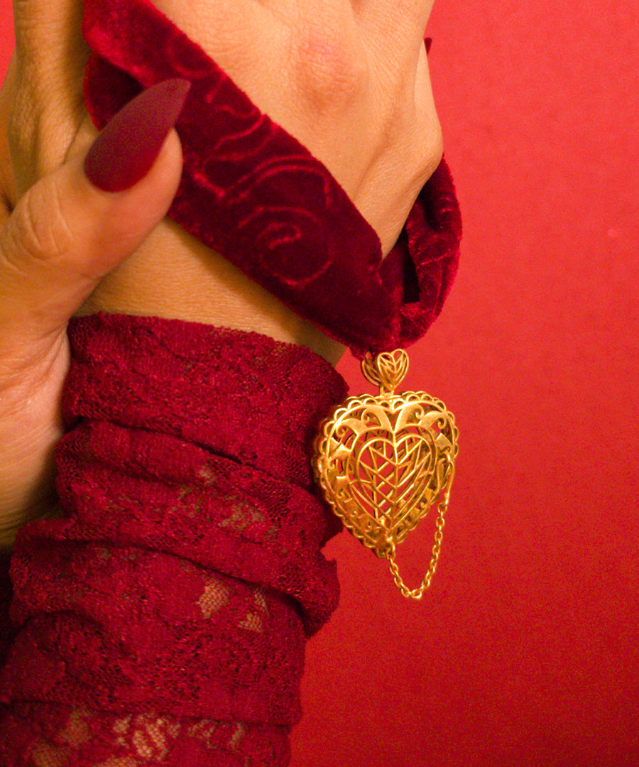 Rakaan Velvet Choker Necklace — Vintage Gold