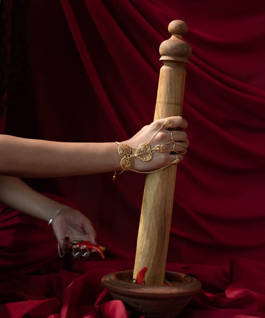 Rakaan Haathphool Bracelet — Gold Plated
