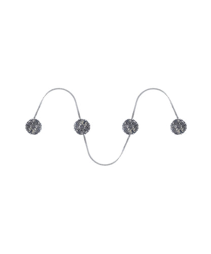 A set of 4 kurta buttons with secure chain.