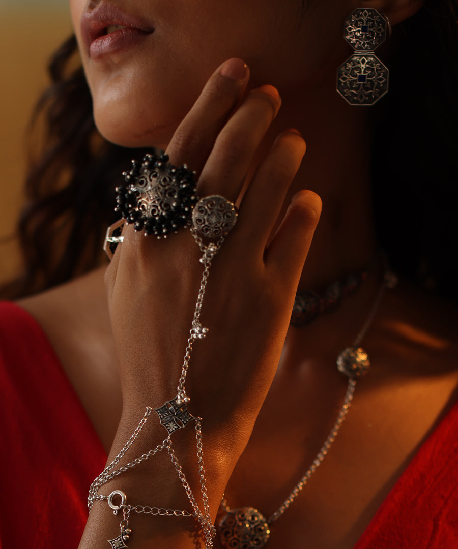 Thar Manjari Ring - Silver Oxide Finish