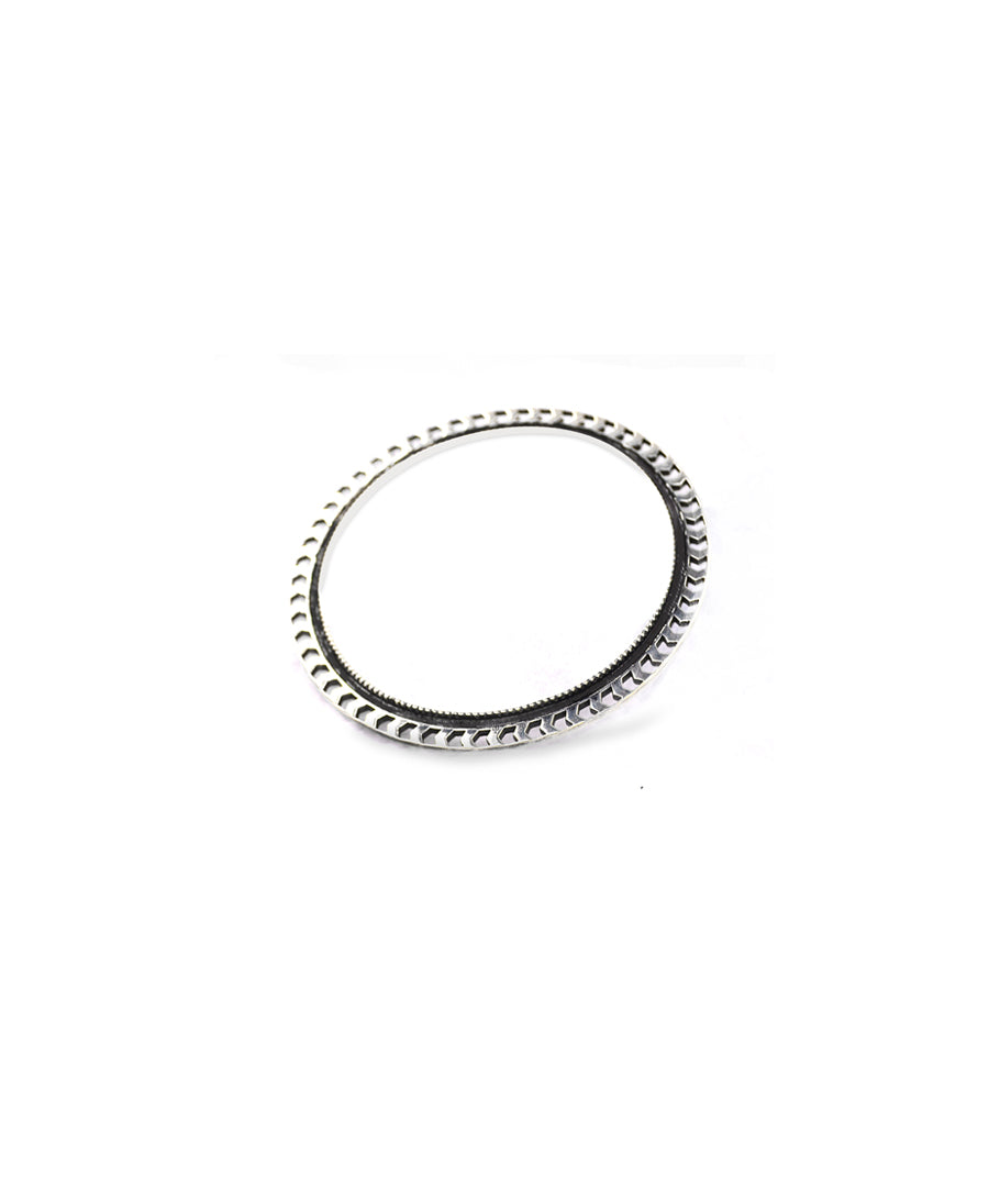 Silver tarnish free stylish bangle by manner.