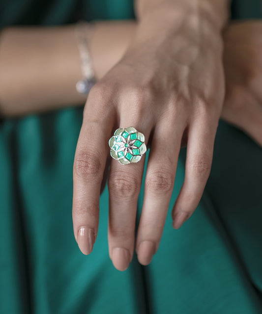 Gul Azizi Ring - Green Meenakari