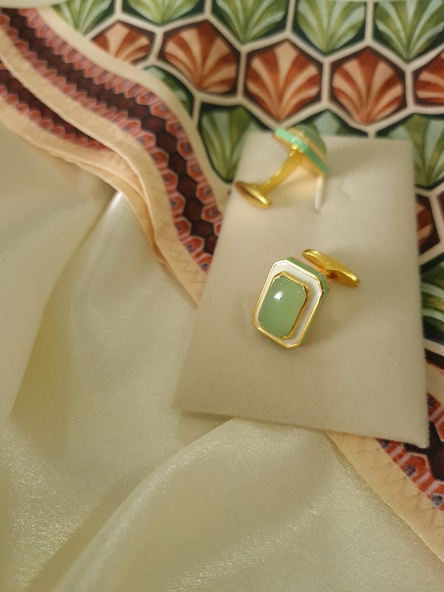 Tranquil Cufflinks With Pocket Square - Gift Box For Men - Sterling Silver